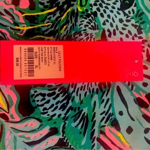 Lilly Pulitzer Low tide navy Skort in Catty Personality.  Size XL.